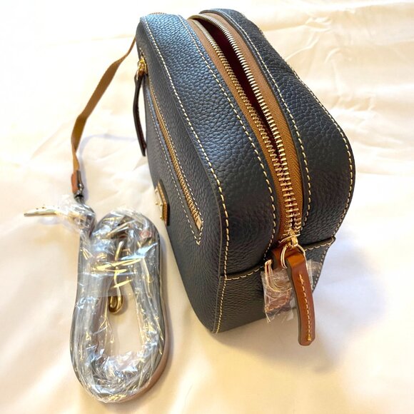 Dooney & Bourke Camera Zip Crossbody Bag. New. Authentic. - Picture 5 of 11